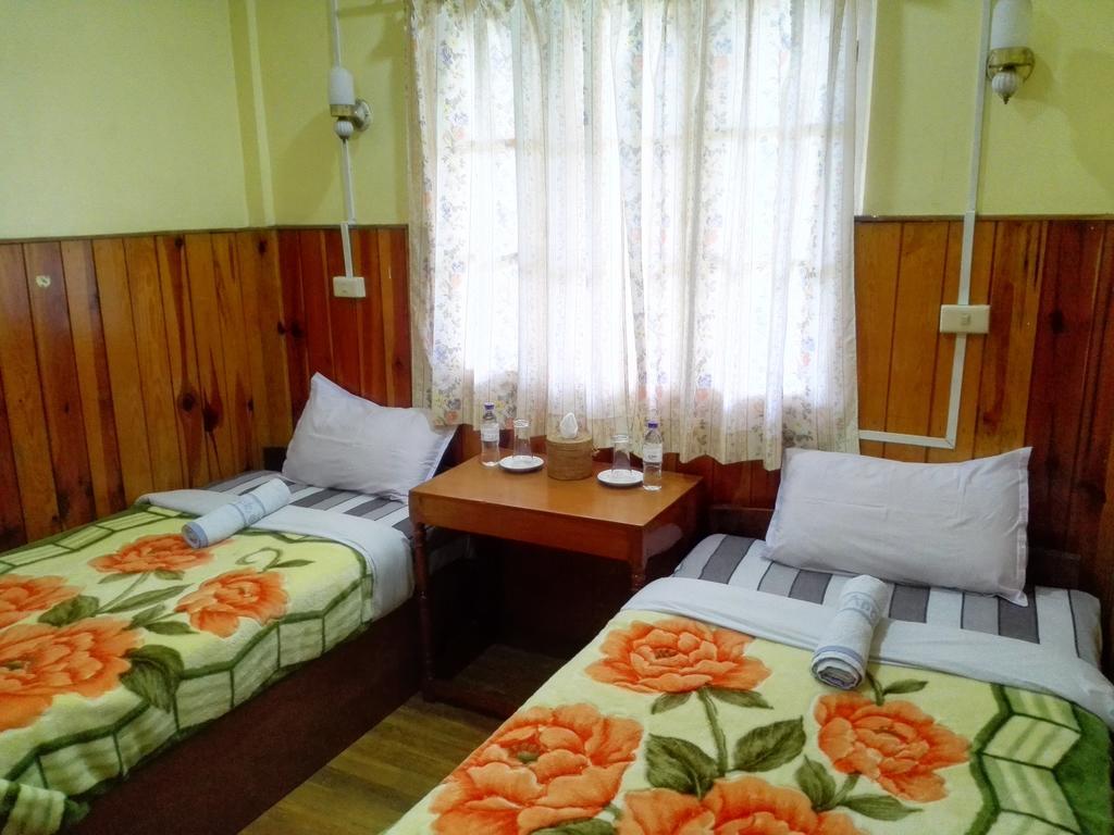 Bright Hotel Nyaung Shwe Room photo