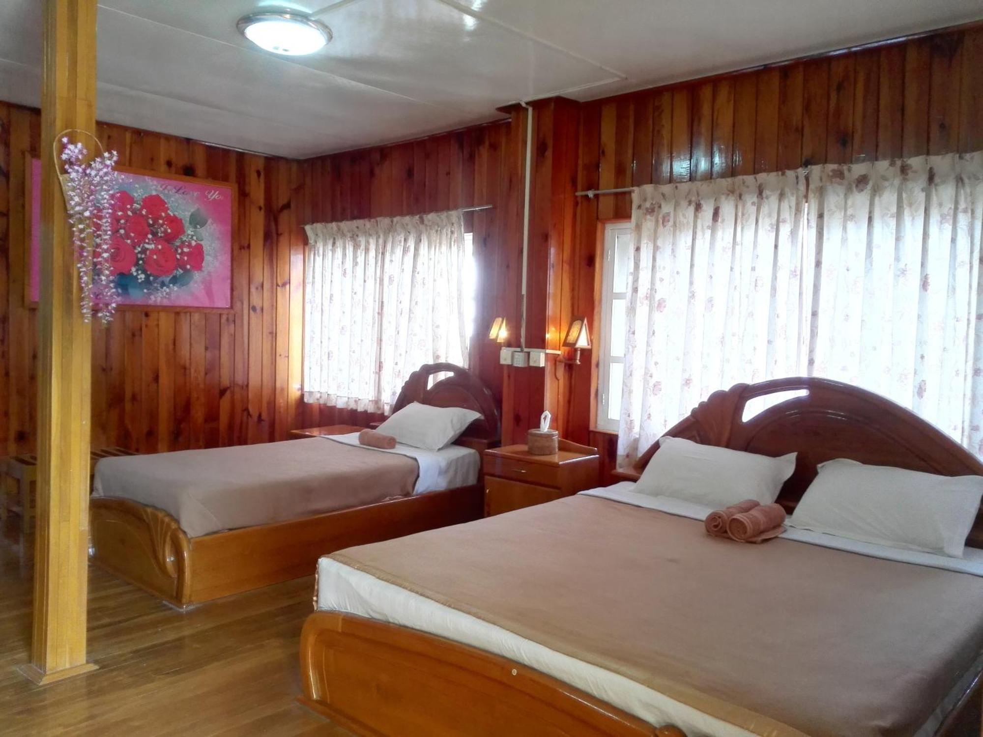 Bright Hotel Nyaung Shwe Exterior photo